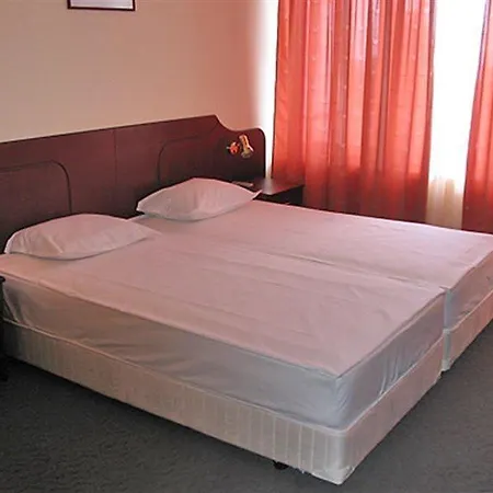 فندق Dahlia Garden 3*