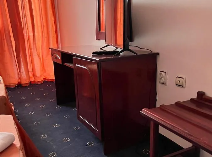 Dahlia Garden 酒店 3*